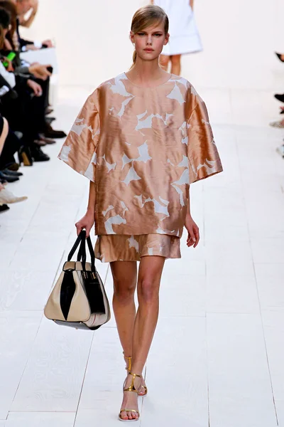 Look 9